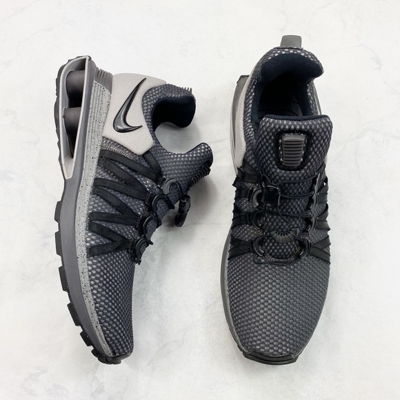 [Nike] - Picture 1 of 2